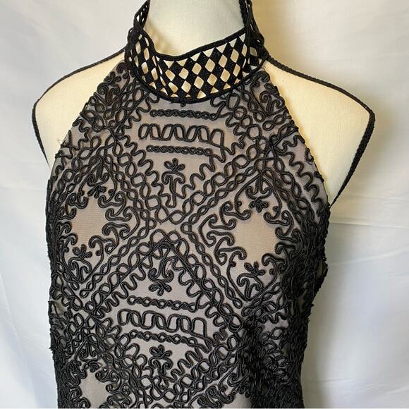 Nicole Miller Black Embroidered Applique Overlay High Neck Sheath Dress Size 12 - Picture 3 of 16